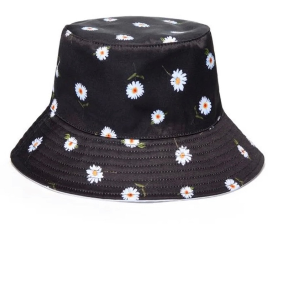 Alice + Olivia Reversible Bucket Hat